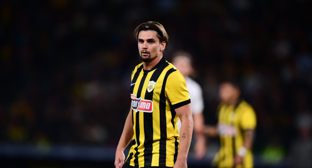 Ο Ραζβάν Μαρίν σε αγώνα της ΑΕΚ / Πηγή: Eurokinissi