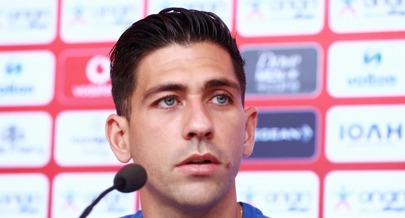 Ο Τάσος Μπακασέτας στην συνέντευξη τύπου της Εθνικής Ελλάδας / Πηγή: Intime