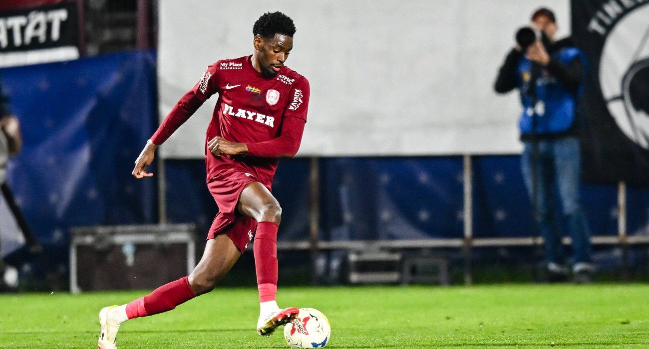 Ο Μπένι Ενκολολό με τη φανέλα της Κλουζ / Πηγή: Imago