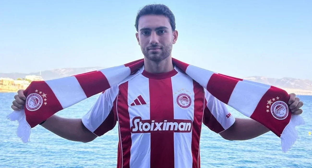 Ο Μπιλάλ υπέγραψε στον Ολυμπιακό / Πηγή: olympiacos.org