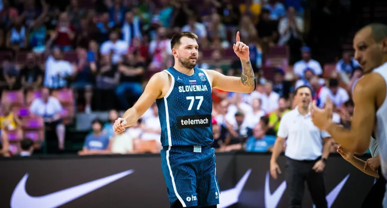 Ο Λούκα Ντόντσιτς με τη φανέλα της Σλοβενίας, Πηγή: FIBA