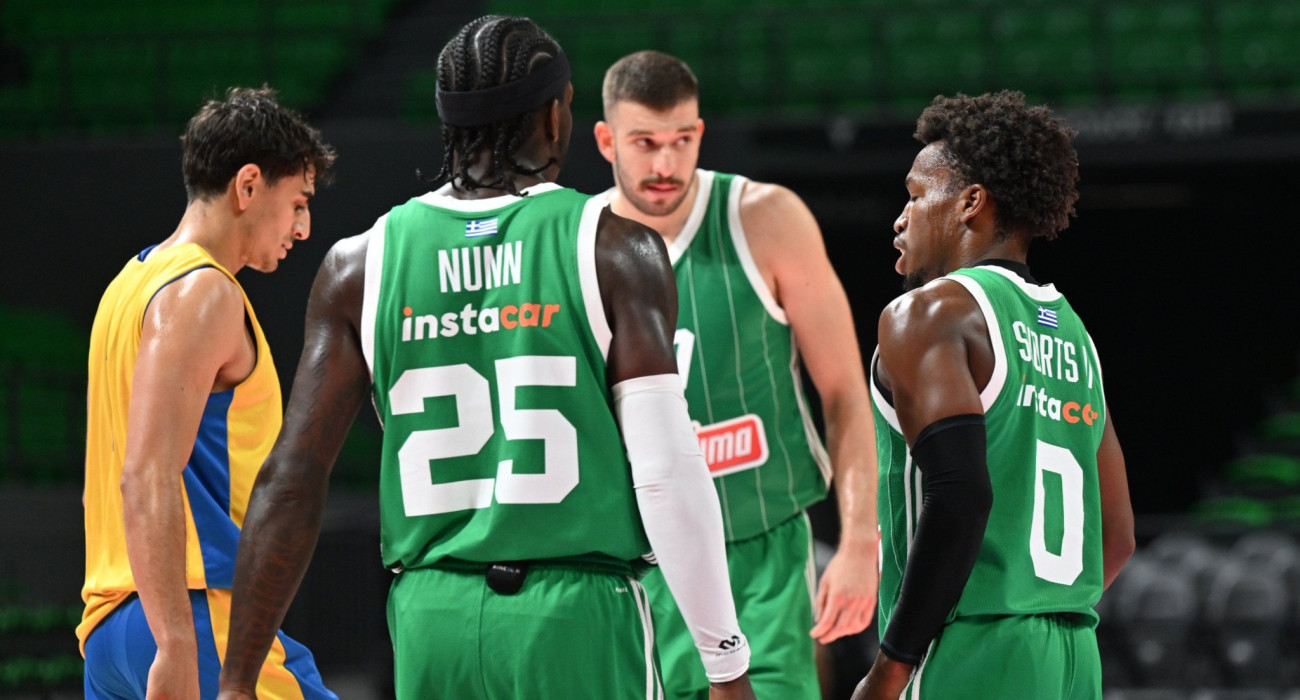 Τι Τζέι Σορτς, Κέντρικ Ναν και Νίκος Ρογκαβόπουλος / Πηγή: Β. Στόλης