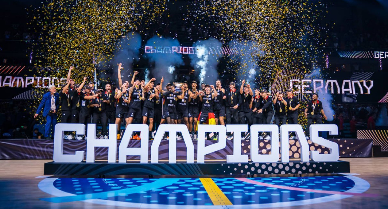 Η Γερμανία στο ψηλότερο σκαλί του βάθρου/Πηγή: FIBA