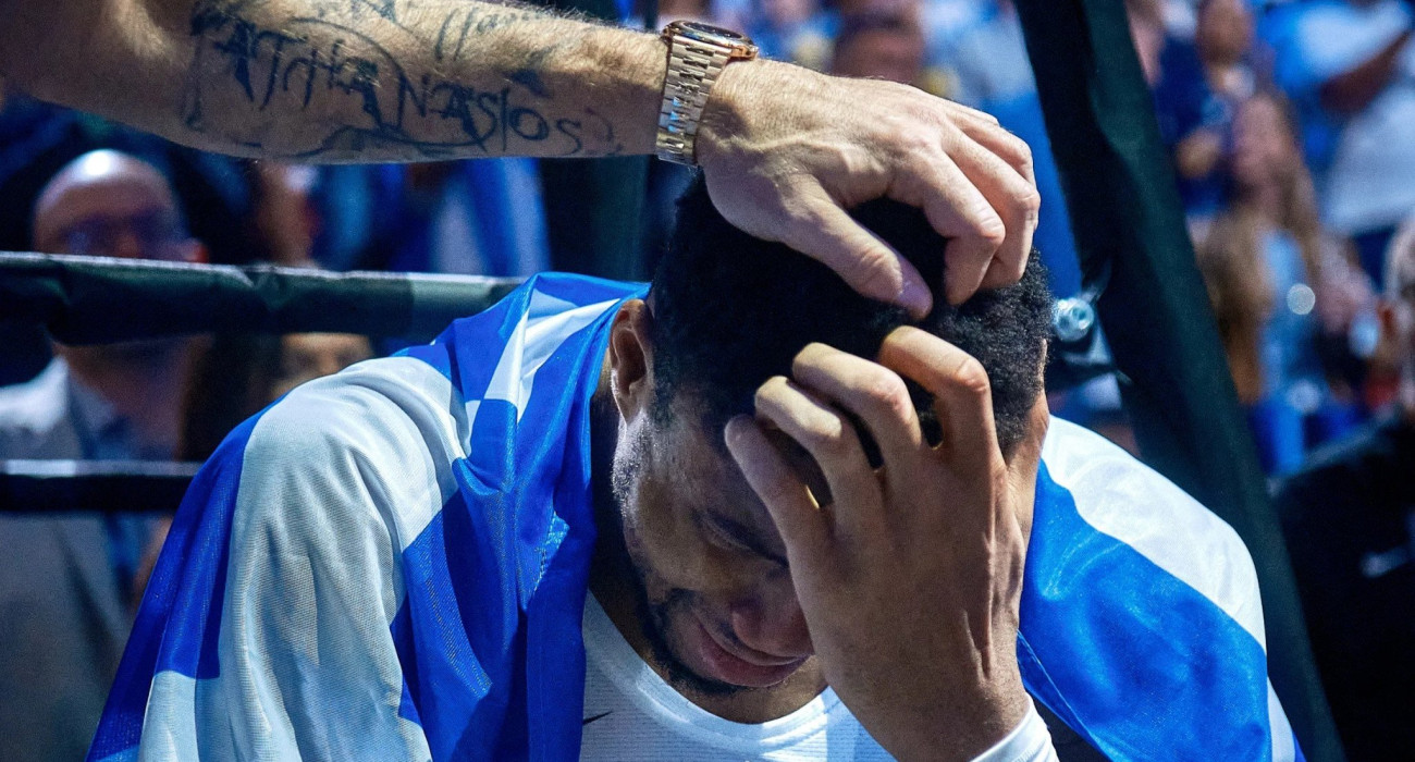 Στιγμές συγκίνησης για τον Γιάννη Αντετοκούνμπο, Πηγή: FIBA