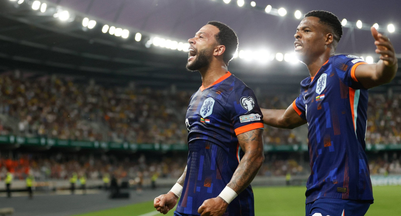 O Μέμφις Ντεπάι πανηγυρίζει γκολ του με την Ολλανδία / Πηγή: Imago