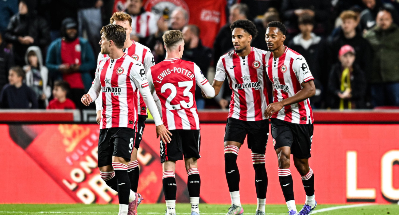 Οι παίκτες της Μπρέντφορντ πανηγυρίζουν / Πηγή: Imago