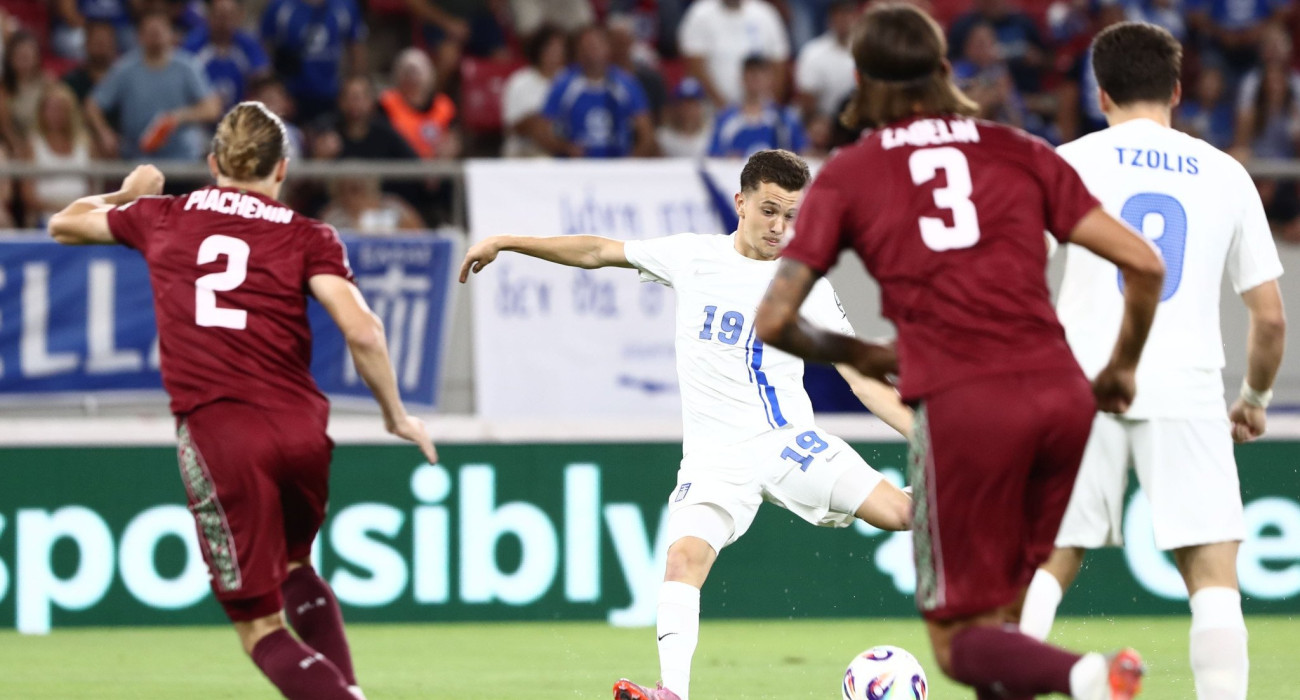 To πλασέ του Καρέτσα για το 1-0 της Ελλάδας / Πηγή: Intime