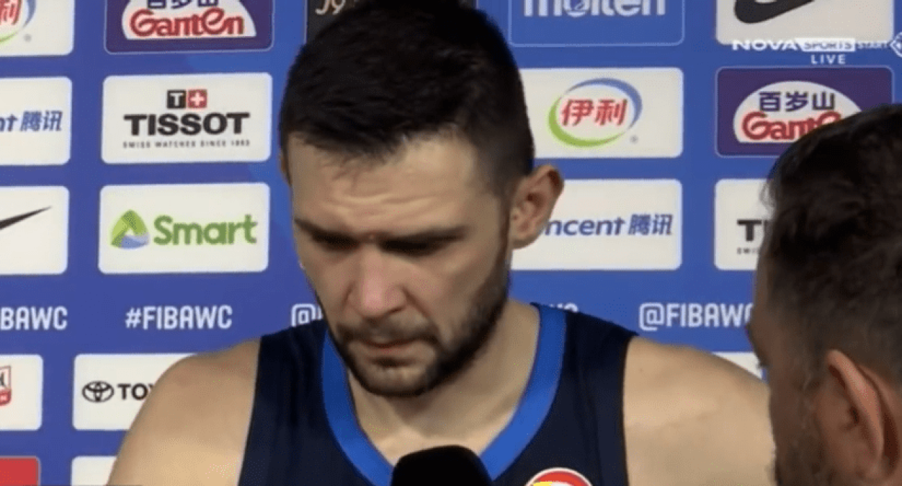 Από τη λύπη στη χαρά: Ο Παπανικολάου είχε «λυγίσει» πριν από δύο χρόνια μετά από ήττα από τη Λιθουανία (video)