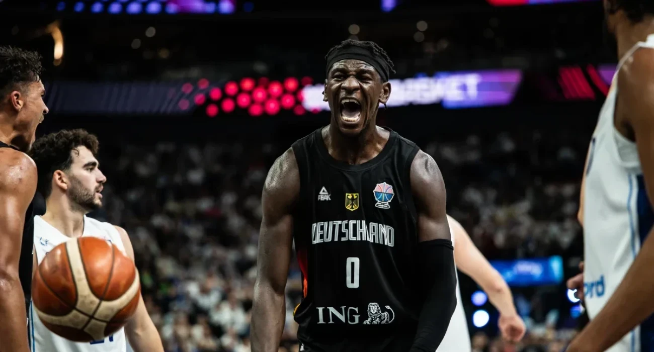Ο Ισαάκ Μπόνγκα με την Εθνική Γερμανίας / Πηγή: FIBA