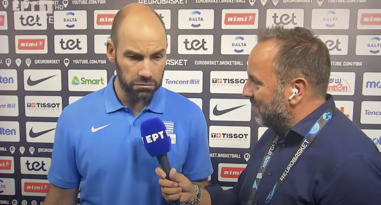 Ο Βασίλης Σπανούλης που απαντάει στον δημοσιογράφο της Δημόσιας Τηλεόρασης / Πηγή: Screenshot