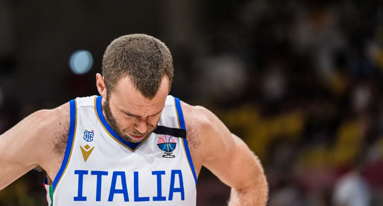 Με πένθος στη φανέλα λόγω Αρμάνι η Ιταλία κόντρα στην Κύπρο