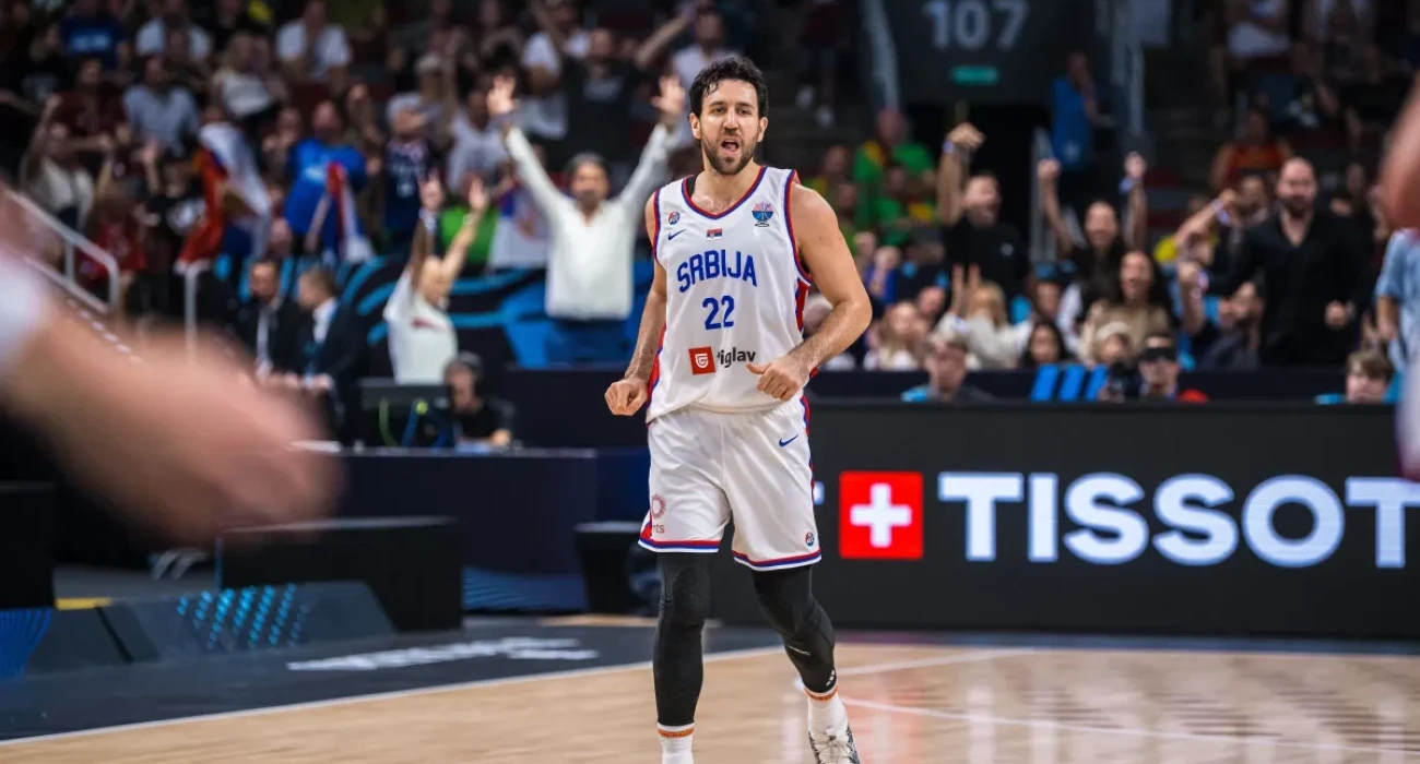 Ο Βασίλιε Μίτσιτς με τη φανέλα της Σερβίας, Πηγή: FIBA