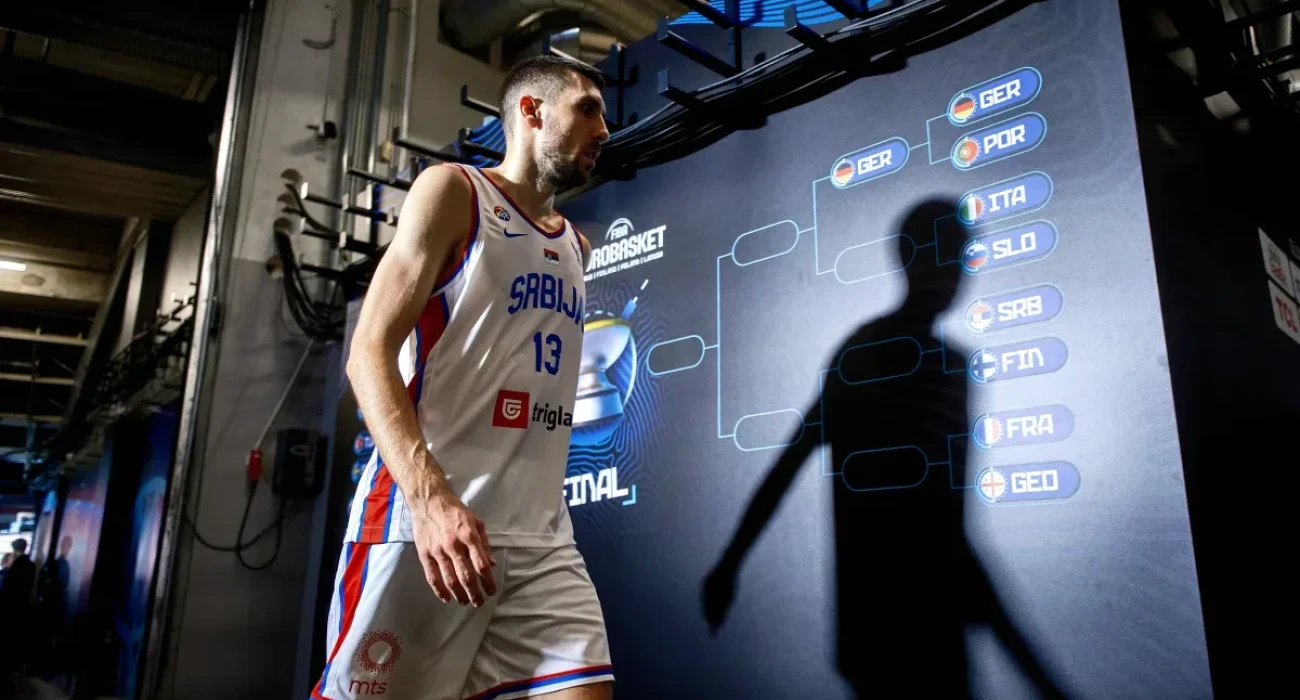 Ο Όγκνιεν Ντόμπριτς μετά τον αποκλεισμό της Σερβίας / Πηγή: FIBA