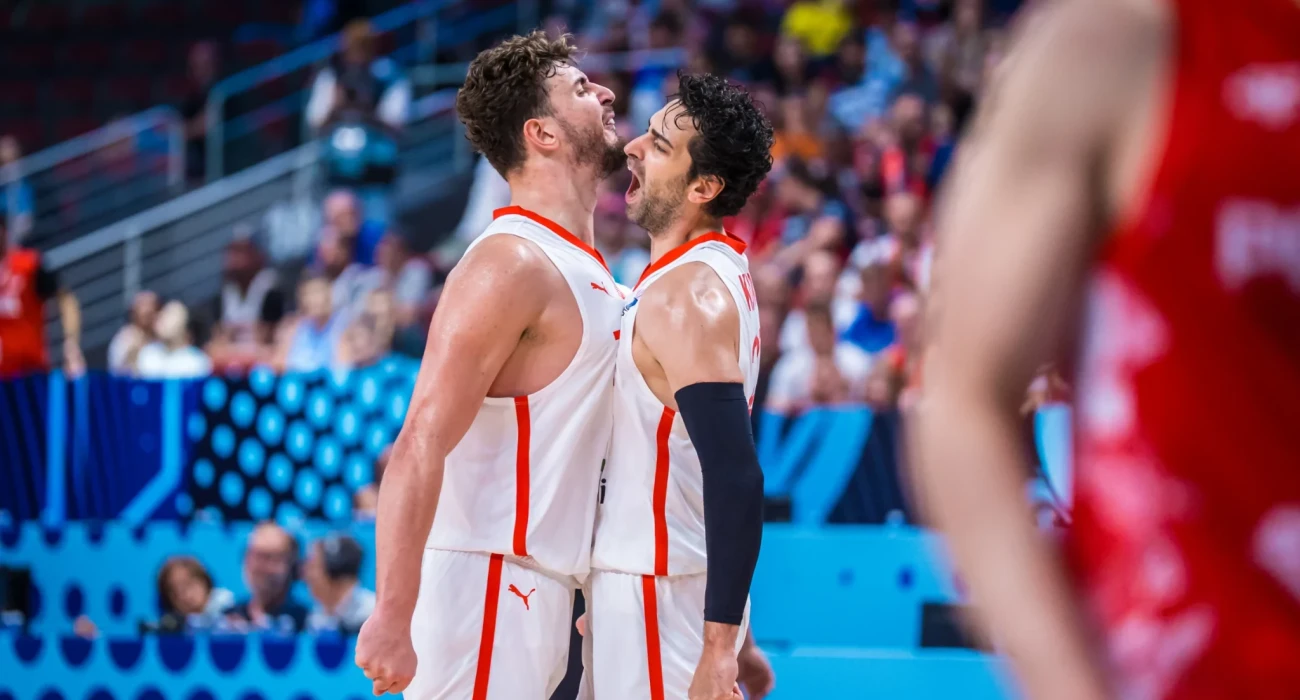 Ο... τριπλός Σενγκούν οδήγησε την Τουρκία στους «4» του Eurobasket και περιμένει Ελλάδα