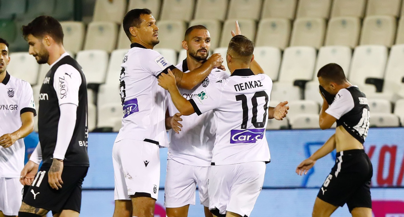 Οι ποδοσφαιριστές του ΠΑΟΚ πανηγυρίζουν τη νίκη επί του ΟΦΗ / Πηγή: Intime