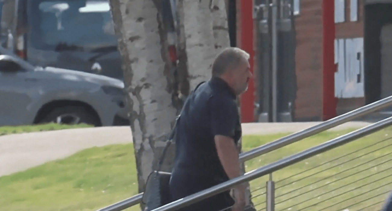 Ο Άγγελος Ποστέκογλου στο προπονητικό της Νότιγχαμ /Screenshot