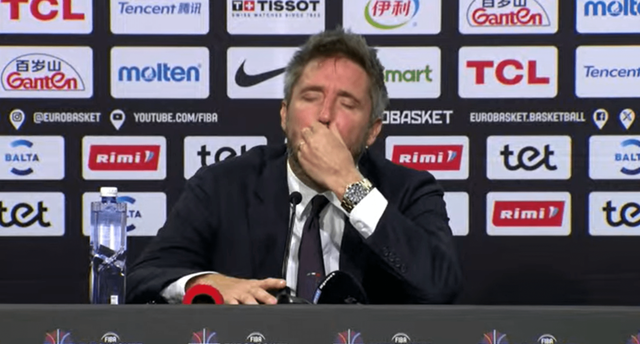 Τέλος ο Ποτσέκο από την Εθνική Ιταλίας - Αποχώρησε με δάκρυα από την αίθουσα τύπου (video)