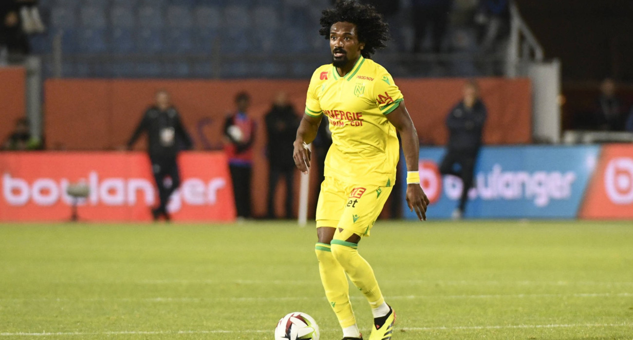 Ο Σαμουέλ Μουτουσαμί με τη φανέλα της Ναντ / Πηγή: Imago