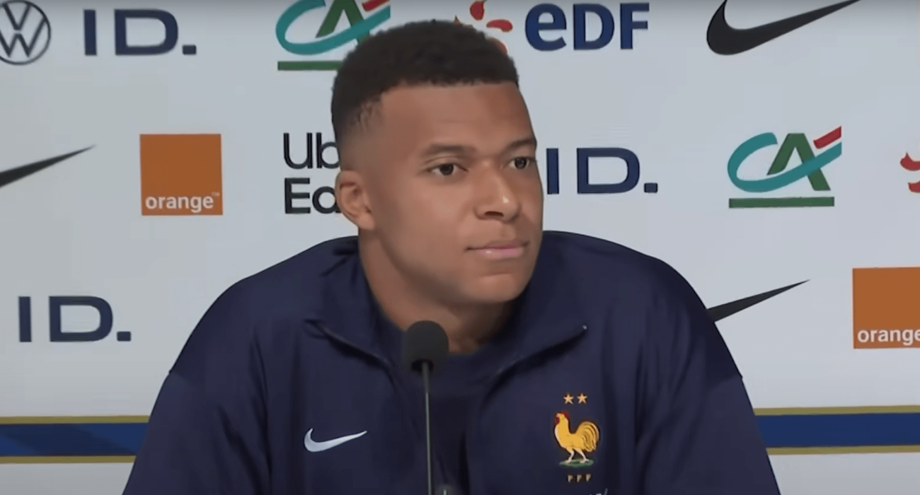 Ο Κιλιάν Εμπαπέ με την εθνική Γαλλίας / Screenshot