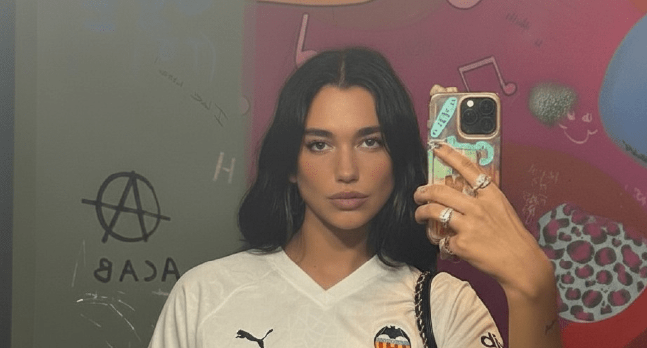 H Dua Lipa / Πηγή: Valenciafc