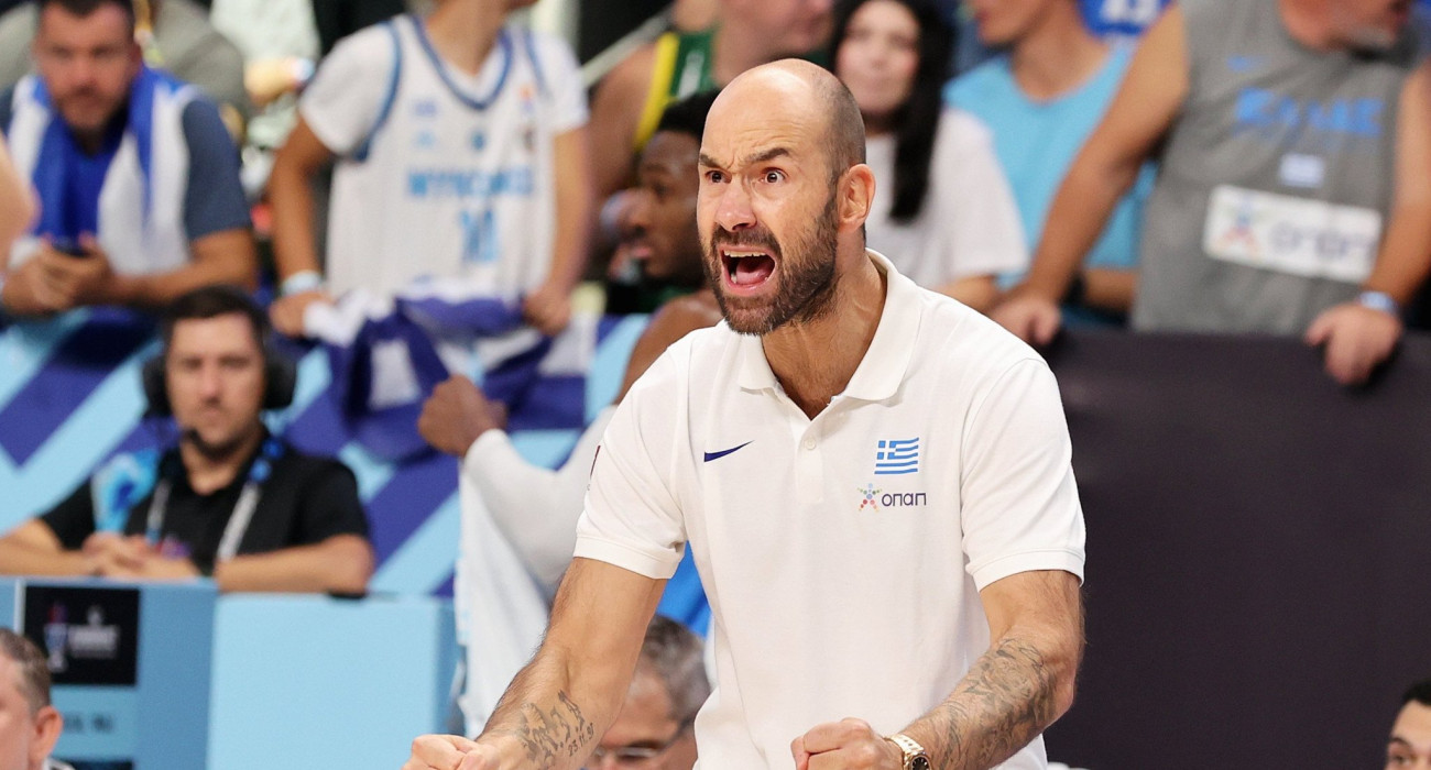 Ο Βασίλης Σπανούλης στον πάγκο της Ελλάδας, Πηγή: INtime