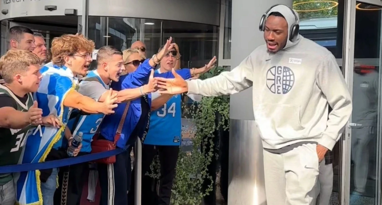 Η αναχώρηση της Εθνικής ομάδας / Printscreen