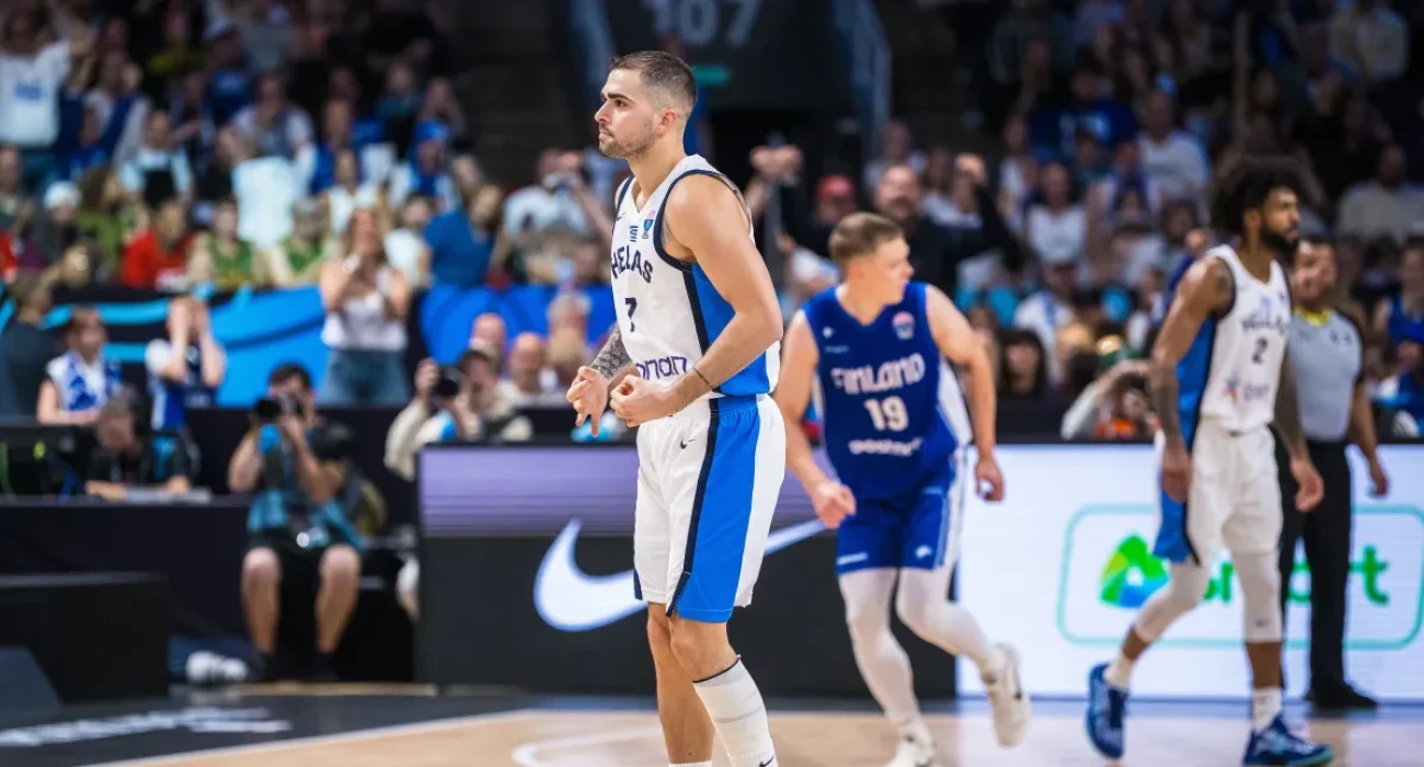 Ο Βασίλης Τολιόπουλος στο παιχνίδι της Ελλάδας με τη Φινλανδία, Πηγή: FIBAΟ Βασίλης Τολιόπουλος στο παιχνίδι της Ελλάδας με τη Φινλανδία, Πηγή: FIBA