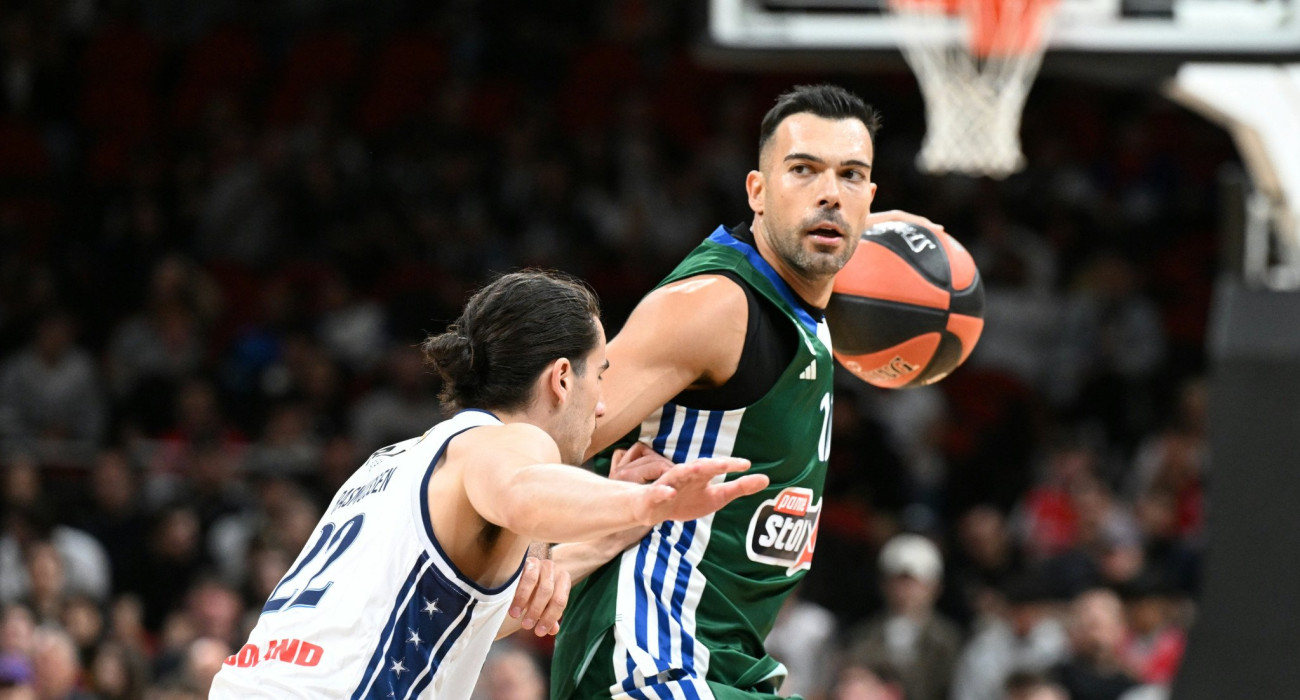 Ο Κώστας Σλούκας/Βαγγέλης Στόλης