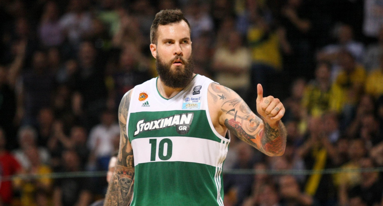 Ο Μίροσλαβ Ραντούλιτσα με τη φανέλα του Παναθηναϊκού/Πηγή: Eurokinissi