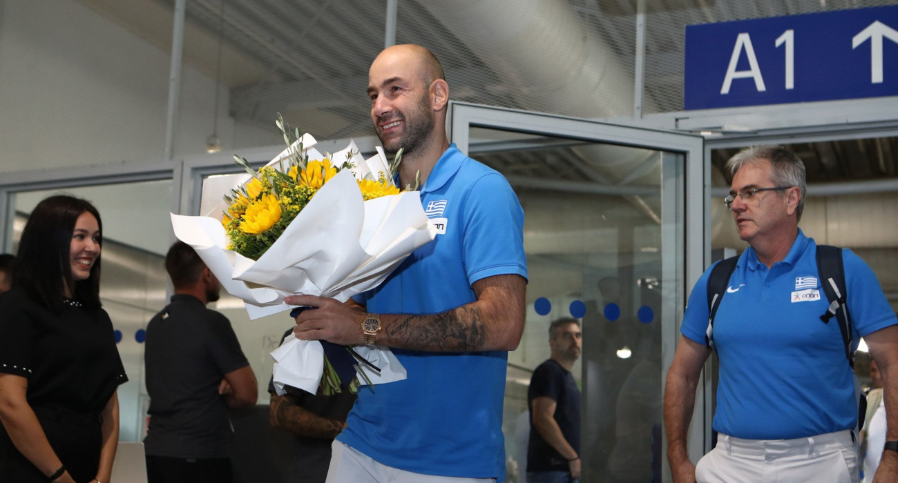 Ο Βασίλης Σπανούλης κατά την άφιξη της Εθνικής μας ομάδας στο Ελ. Βενιζέλος