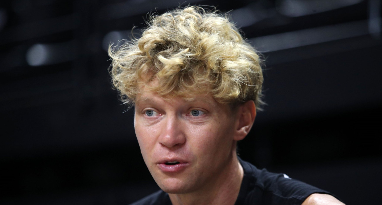 Ο Μιντάουγκας Κουζμίνσκας στο Athletiko: «Μεταφέρω τις αξίες της ΑΕΚ στους νέους παίκτες»