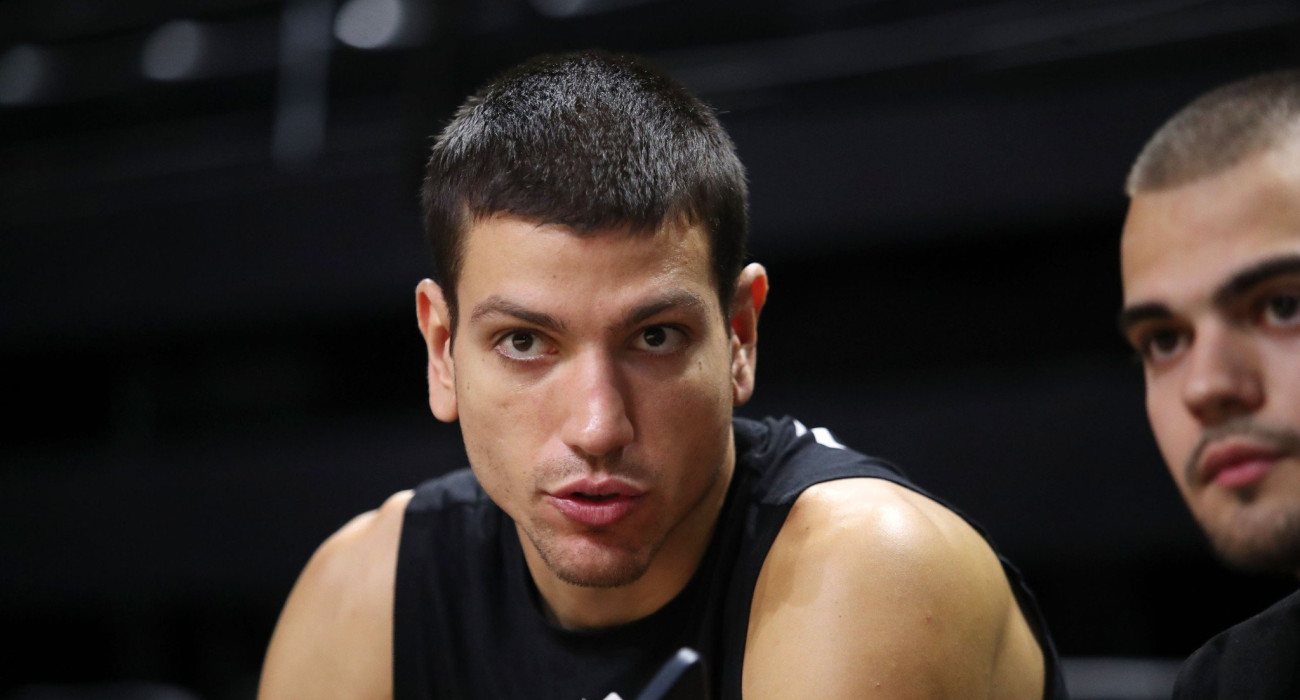 Ο Δημήτρης Φλιώνης στην media-day της ΑΕΚ / Πηγή: ΙΝΤΙΜΕ