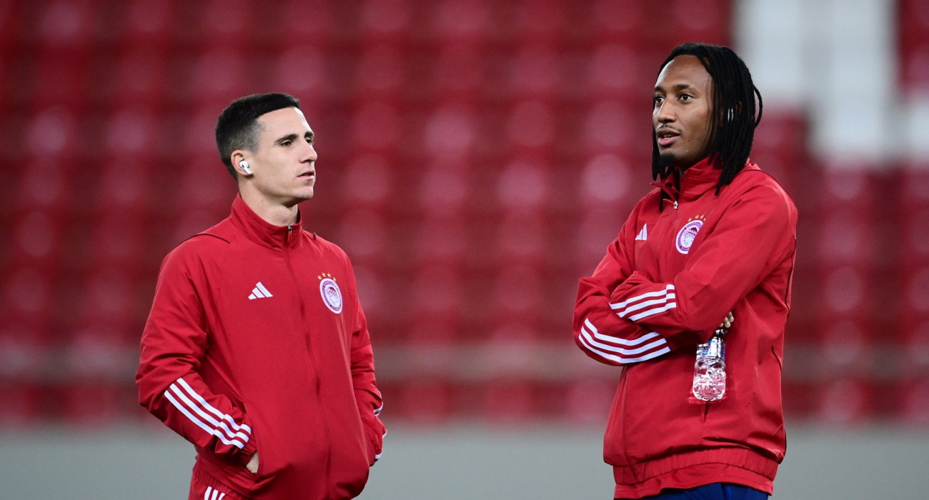 Ο Ποντένσε με τον Ζέλσον Μαρτίνς / Πηγή: Eurokinissi