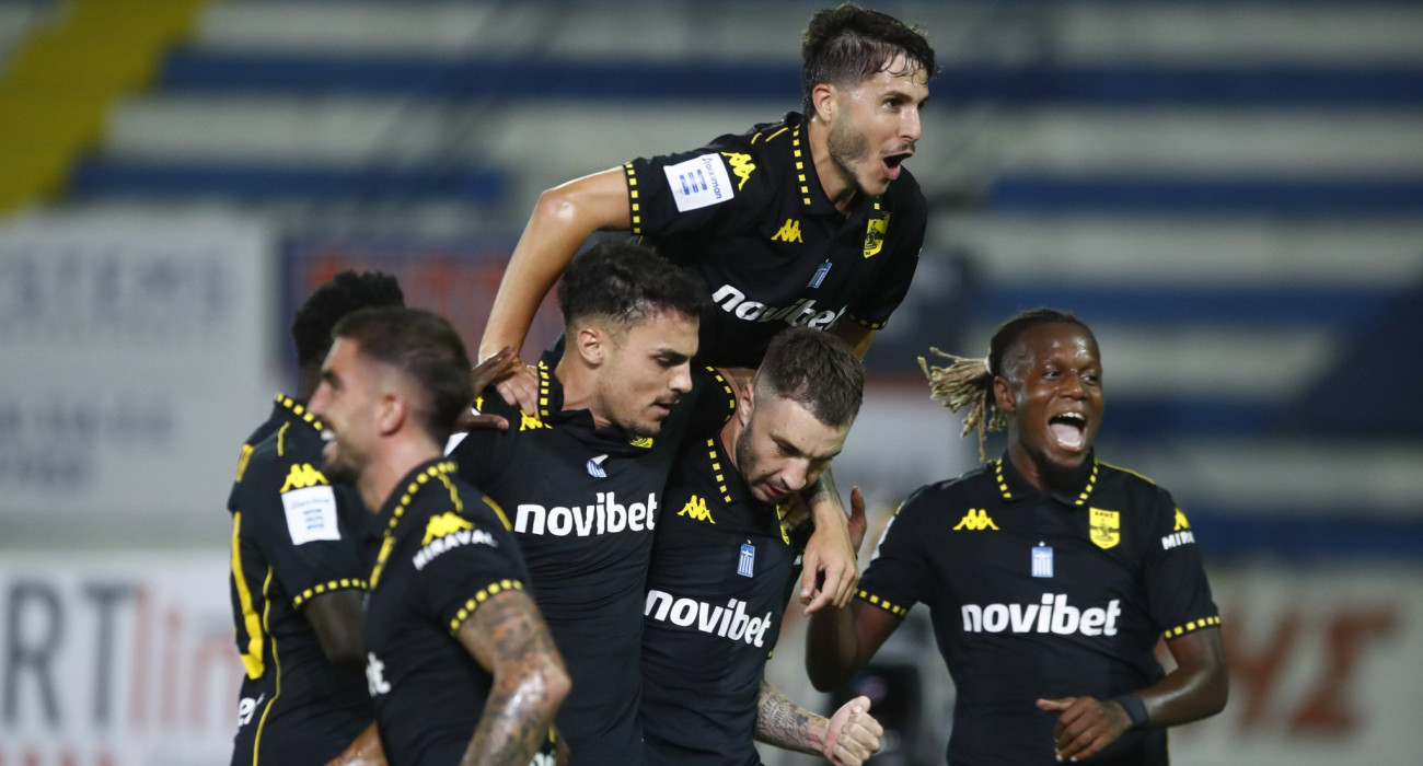 Οι παίκτες του Άρη πανηγυρίζουν/ Πηγή: Eurokinissi