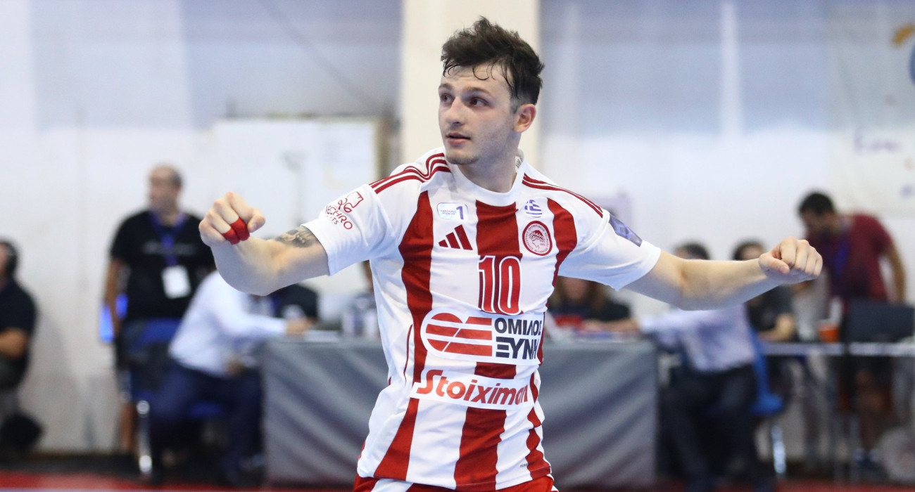 Ο Γρηγόρης Τζίμπουλας στον τελικό του Σούπερ Καπ του Ολυμπιακού κόντρα στην ΑΕΚ / Πηγή: Eurokinissi