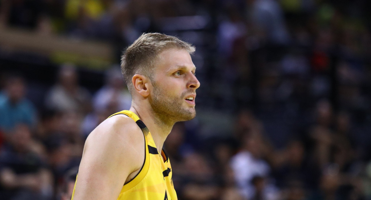 Ο Βασίλης Χαραλαμπόπουλος στην επιστροφή του στην αγωνιστική δράση με την ΑΕΚ, Πηγή: Eurokinissi