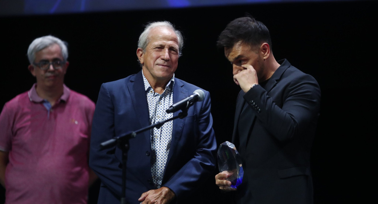 Ο Σωτήρης Νίνης συγκινημένος στα βραβεία ΠΣΑΠΠ / Πηγή: Eurokinissi