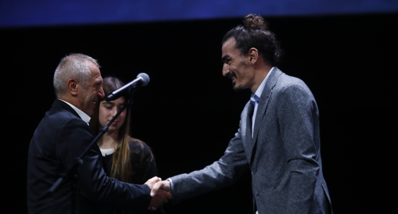 Ο Λάζαρος Χριστοδουλόπουλος με τον Νίκο Νιόπλια / Πηγή: Eurokinissi