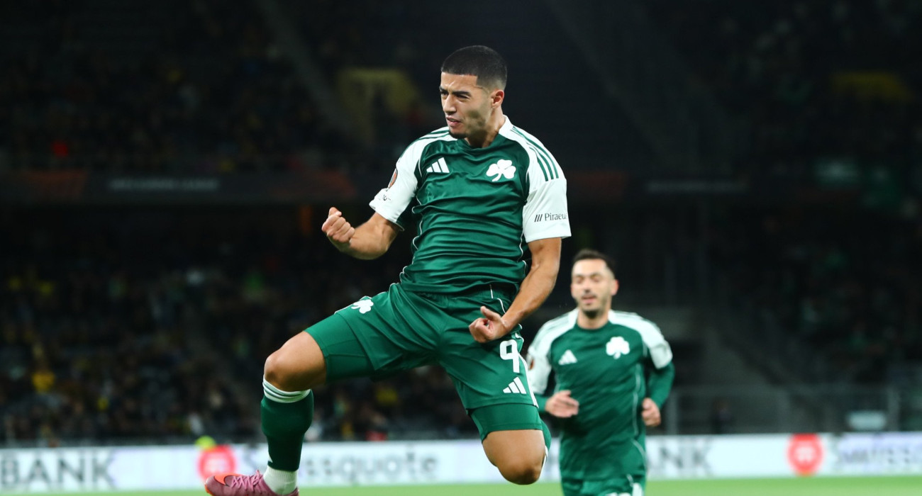 Ο Ανάς Ζαρούρι πανηγυρίζει γκολ που σημείωσε / Πηγή: Eurokinissi