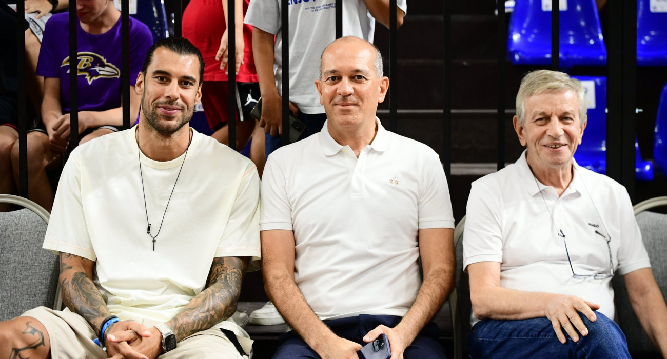 Οι Γιώργος Αγγελόπουλος, Γιώργος Σκινδήλιας και Γιώργος Πρίντεζης στη Ρόδο / Πηγή: Eurokiniss