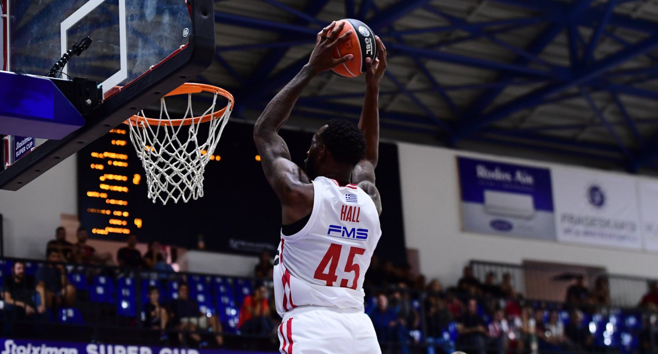 Ο Ντόντα Χολ καρφώνει εμφατικά, Πηγή: Eurokinissi