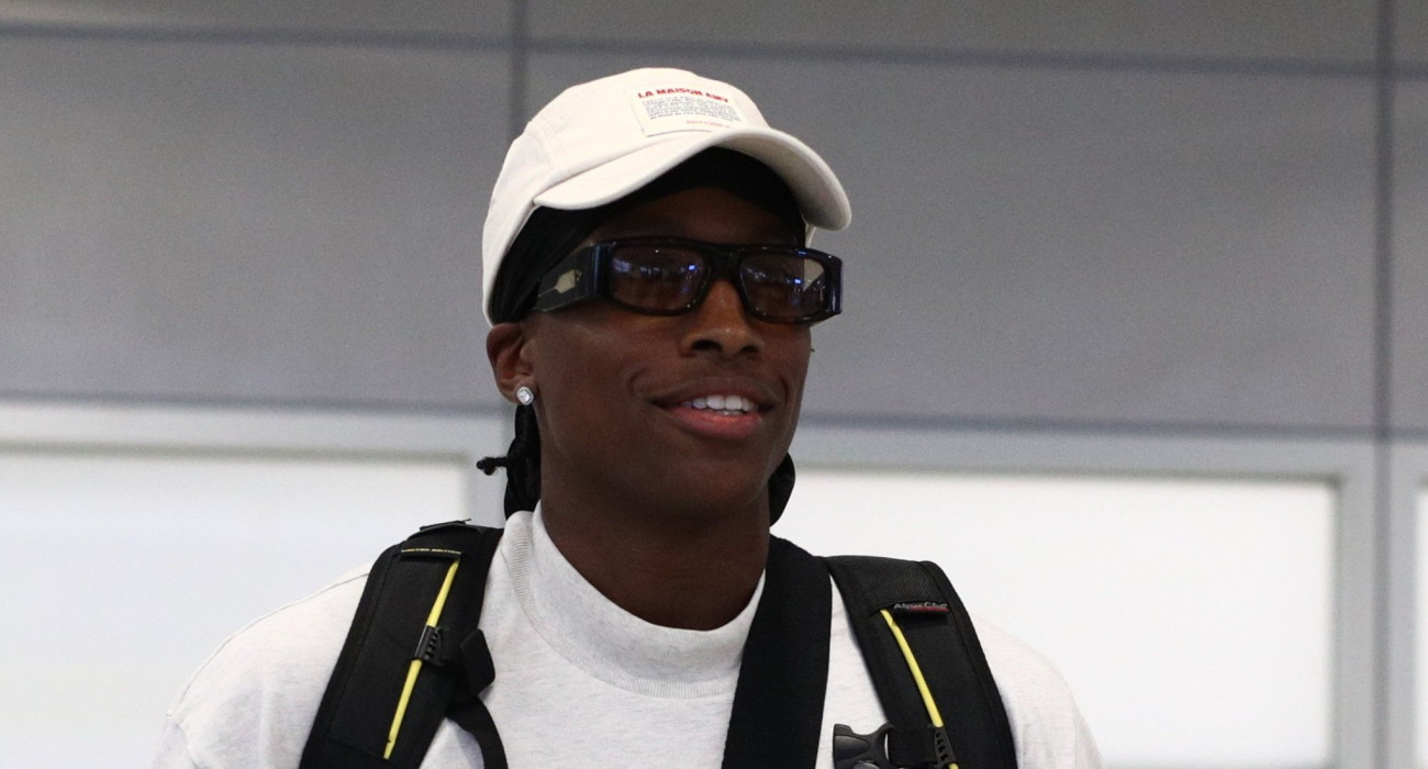 Ο Νιλικίνα έφτασε στην Αθήνα για τον Ολυμπιακό (video)