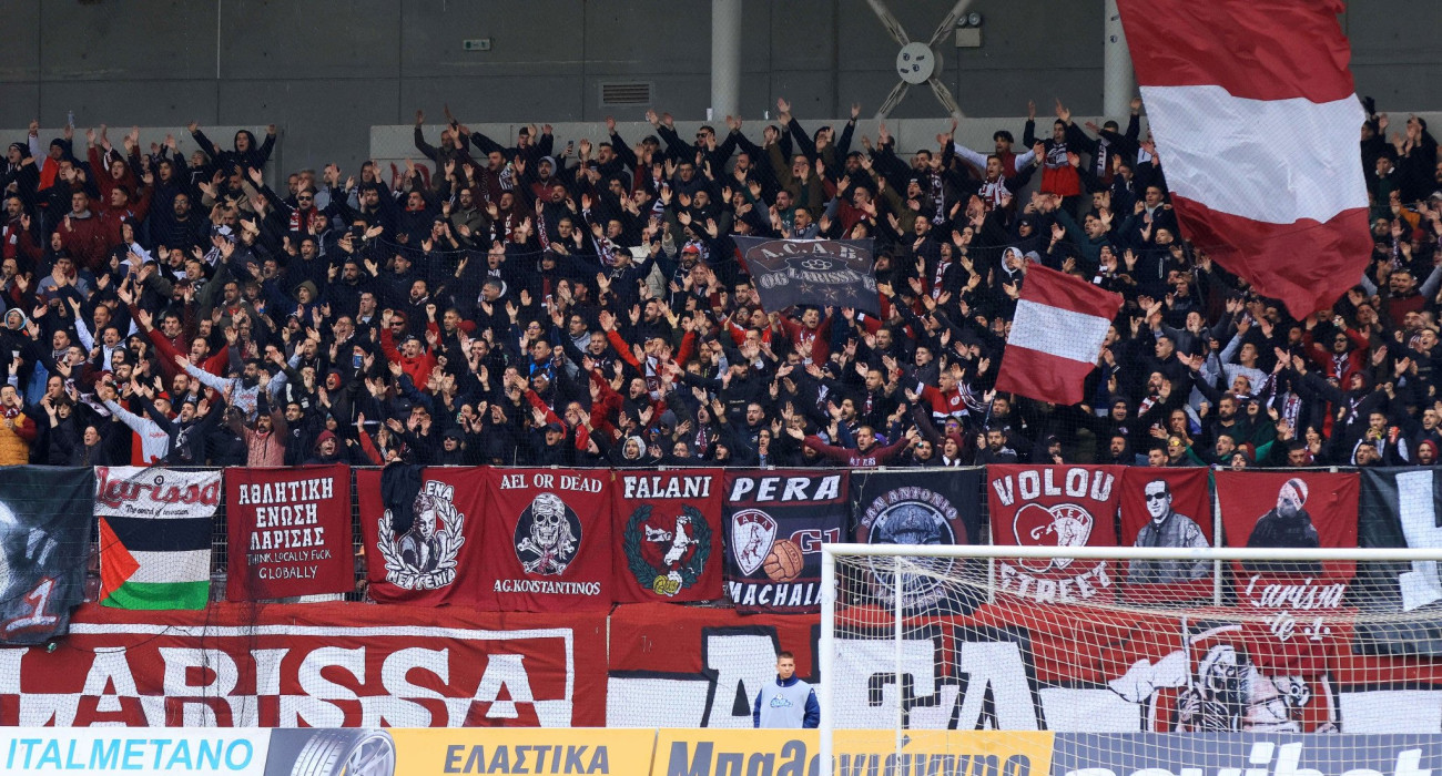 Οι οπαδοί της ΑΕΛ / Πηγή: Intim