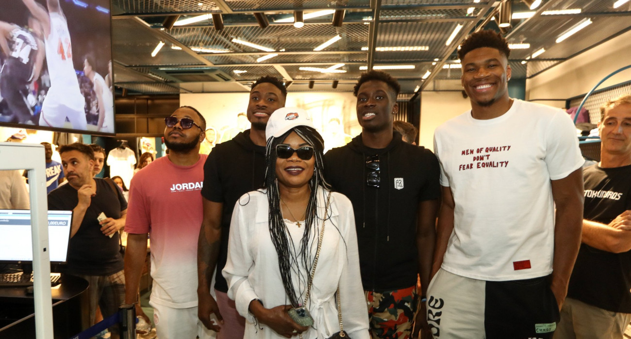 Τα αδέρφια Αντετοκούνμπο / Πηγή: Eurokinissi