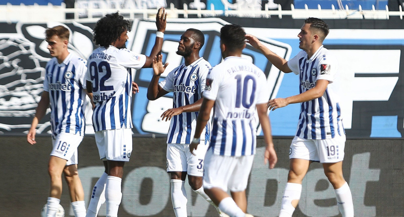 Οι ποδοσφαιριστές του Ατρομήτου πανηγυρίζουν / Πηγή: Intime