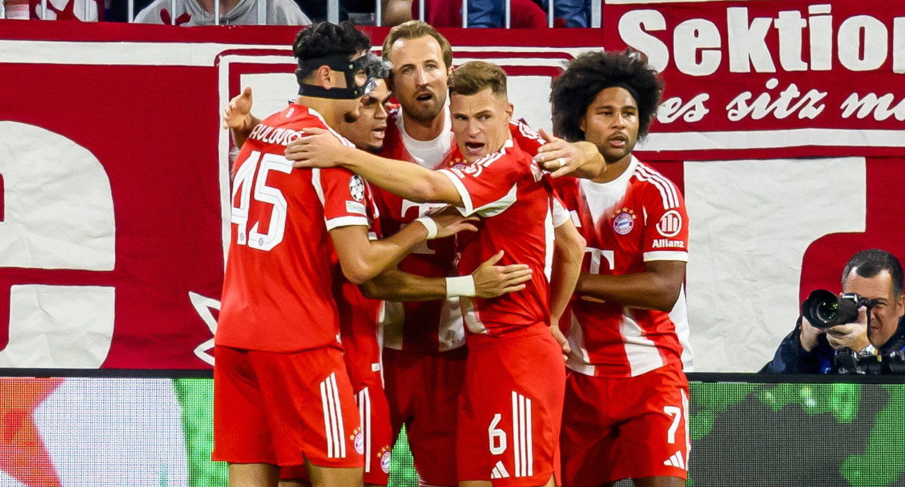 Οι ποδοσφαιριστές της Μπάγερν Μονάχου πανηγυρίζουν / Πηγή: Imago