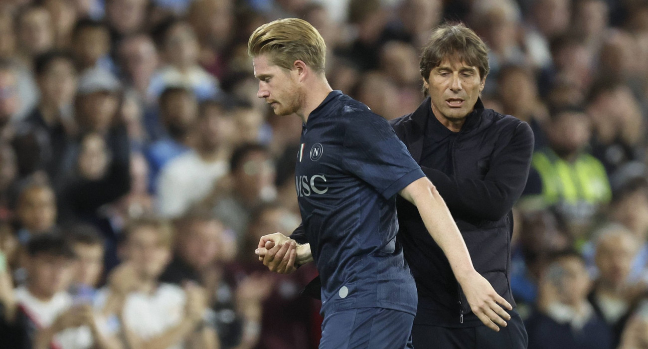 Ο Κέβιν Ντε Μπρόινε με τον Αντόνιο Κόντε / Πηγή: Imago