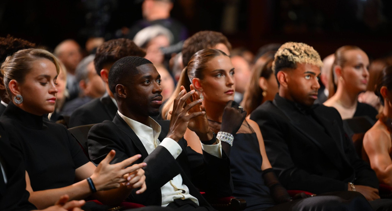 Ο Ουσμάν Ντεμπελέ και ο Λαμίν Γιαμάλ στην τελετή της Χρυσής Μπάλας / Πηγή: Imago