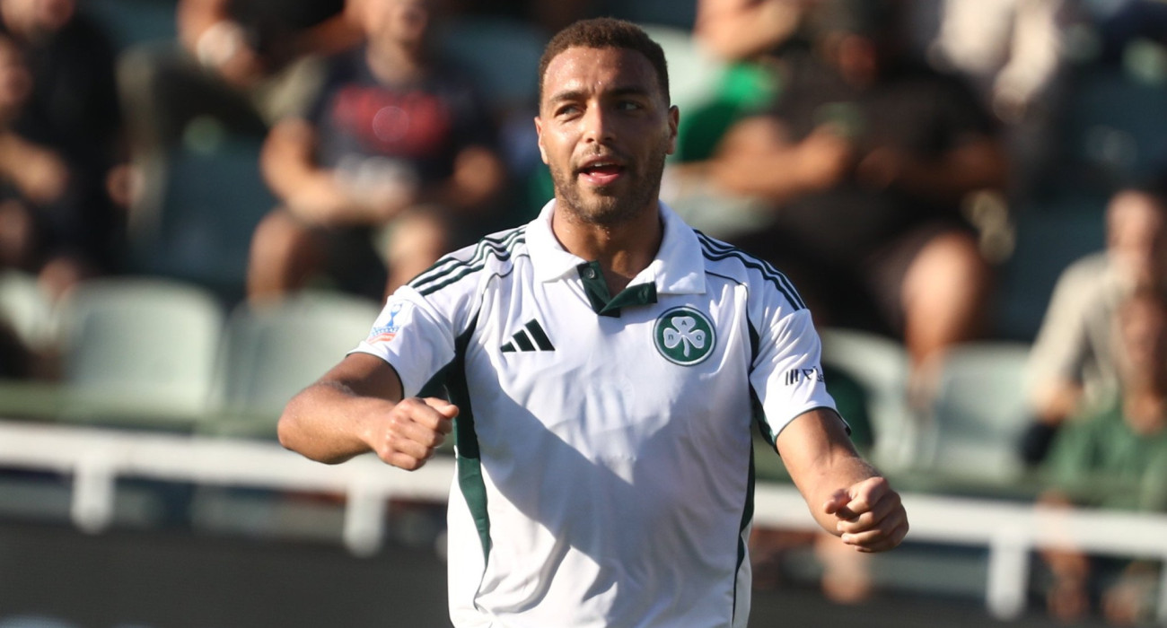 Ο Σίριλ Ντέσερς πανηγυρίζει το γκολ που σημείωσε στο ματς Κυπέλλου με την Athens Kallithea - ΠΗΓΗ: Eurokinissi