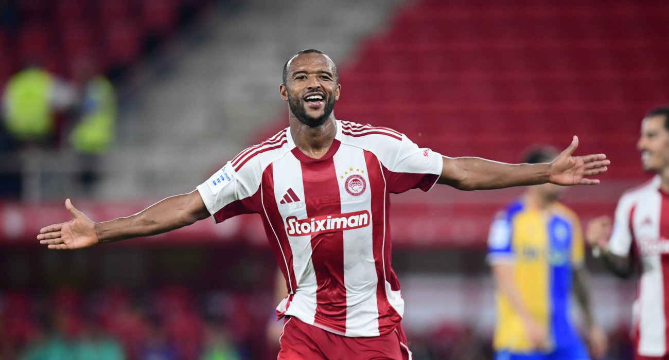 Ο Αγιούμπ Ελ Κααμπί πανηγυρίζει με τον Ολυμπιακό / Πηγή: Eurokinissi